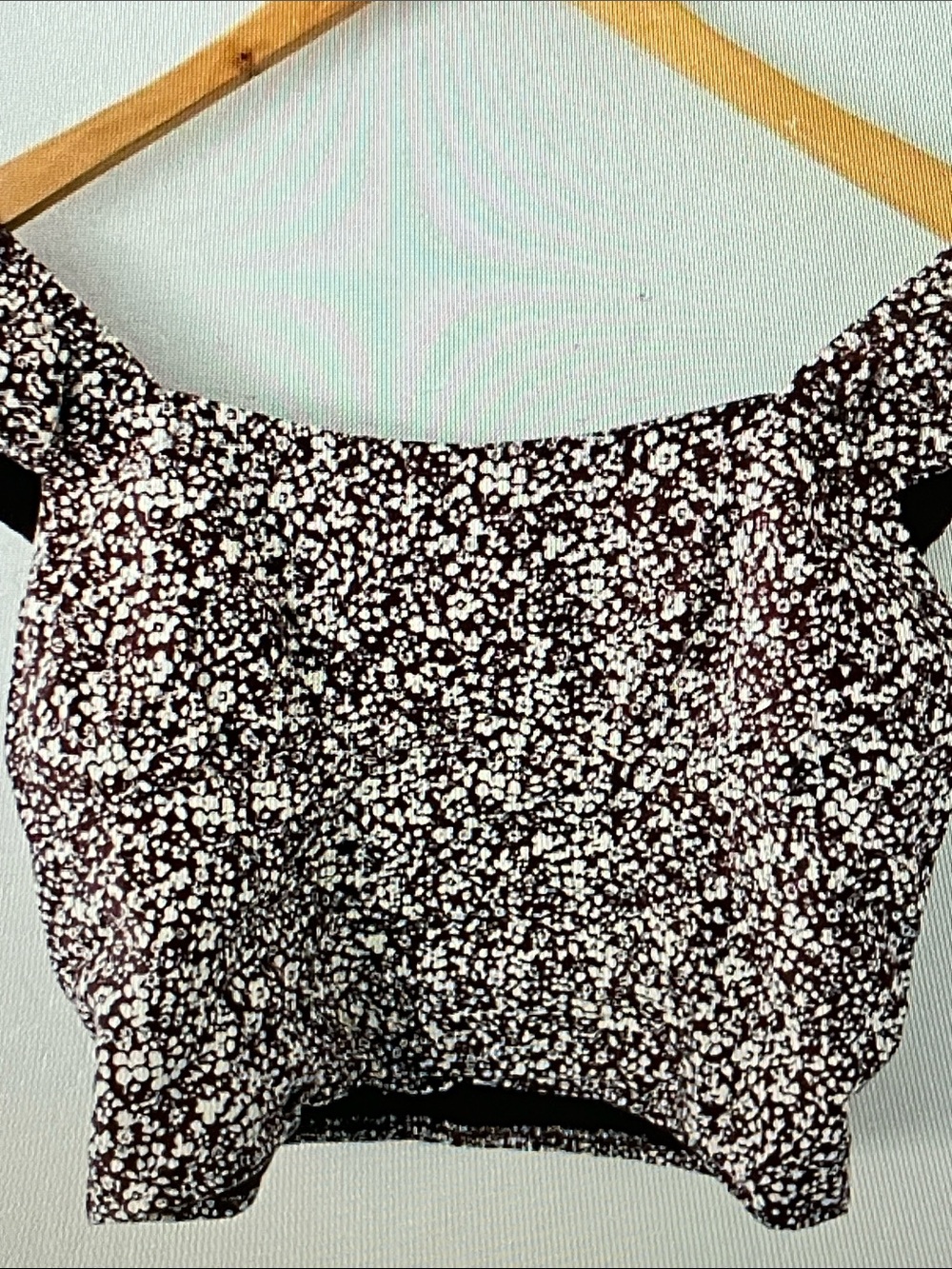 Abercrombie & Fitch Maroon and White Floral Off-Shoulder Crop Top